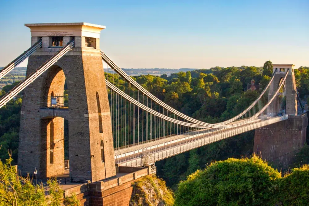 Clifton-Suspension-Bridge-Nice-Weather-Bristol.webp