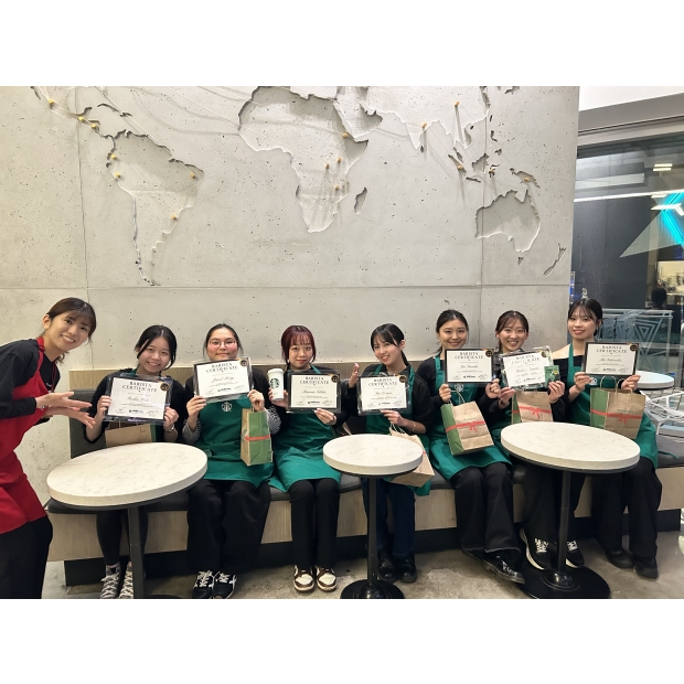 VanWest_Starbucks_HiEnglishStudio_2
