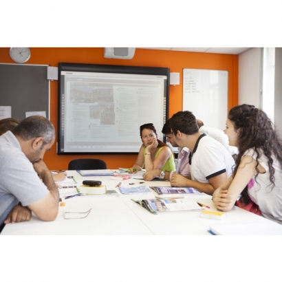 Students-Discussing-Studying-Classroom-ECBristol.jpg